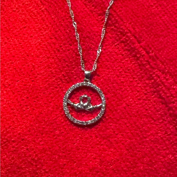 Glencara Sterling Silver  Claddagh Pendant Necklace-NWOT - Picture 3 of 5